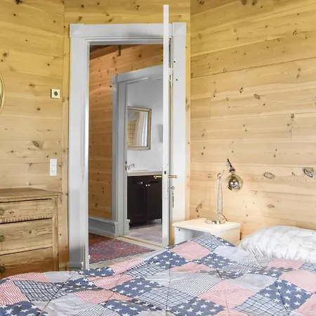 In With Sauna *